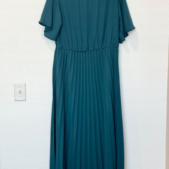 NEW (NWOT) Milumia Women's Elegant Belted Pleated Flounce Sleeve Long Dress - Picture 3 of 9